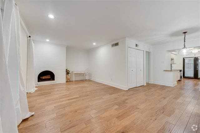 Building Photo - 7732 Meadow Rd Unit 110 Rental