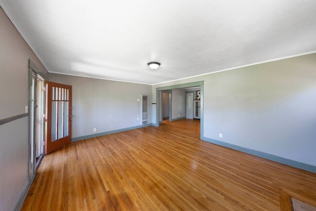 Photo - 754 N Zeyn St