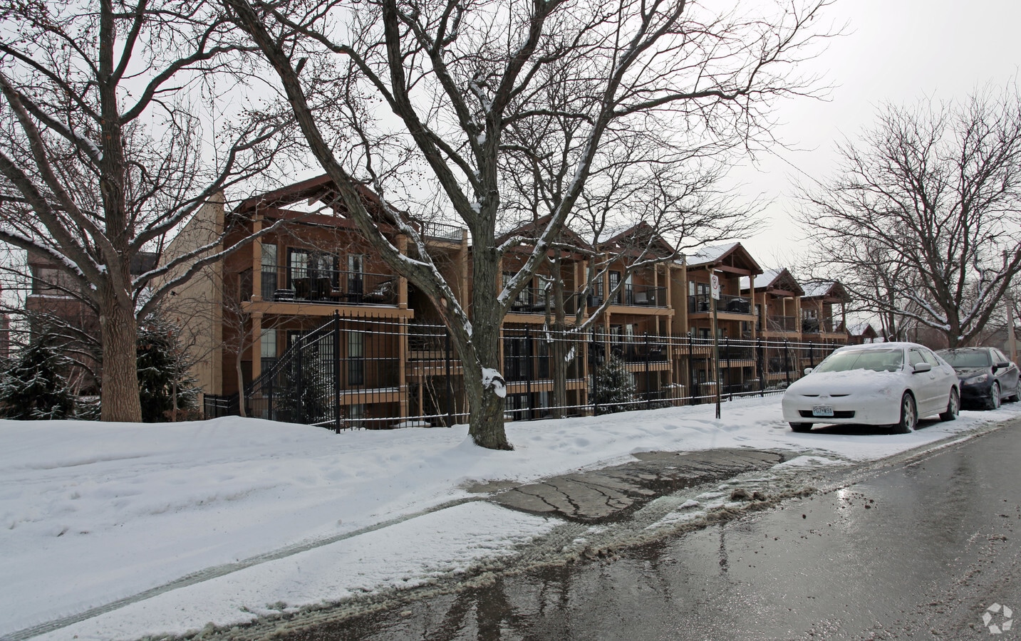 Photo - Plaza Hill Apartments