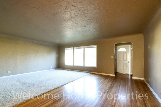 Photo - Great 3 Bedroom Home Close to WWU