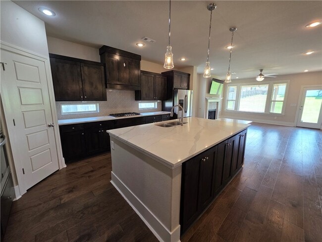Photo - 616 Mill Pond Wy