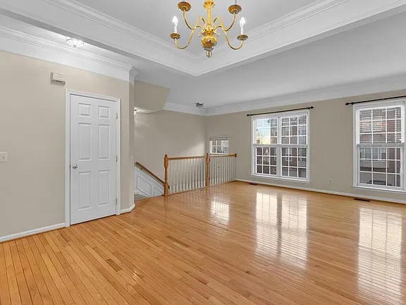 Sala de estar (nivel principal) - 6215 Split Creek Ln