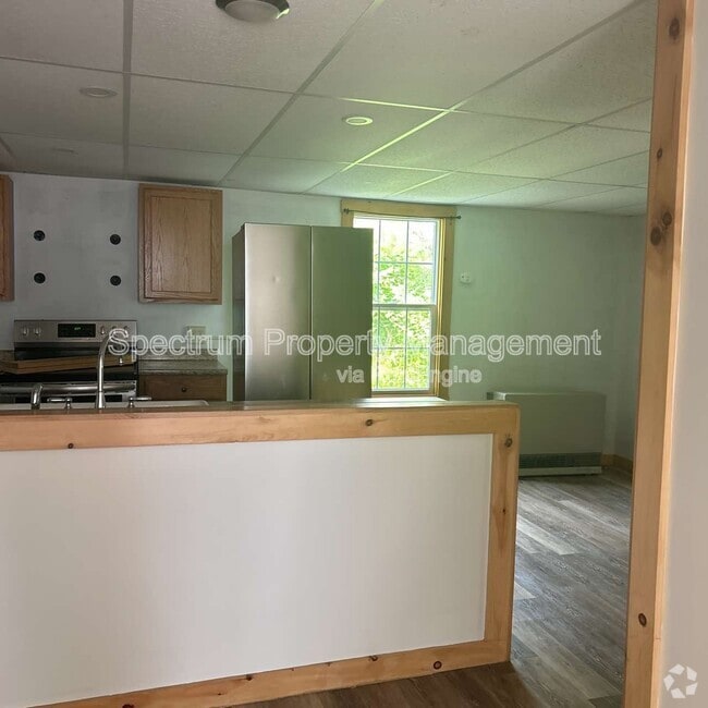 Building Photo - 107 Thomas McClellan Rd Unit 2 Rental