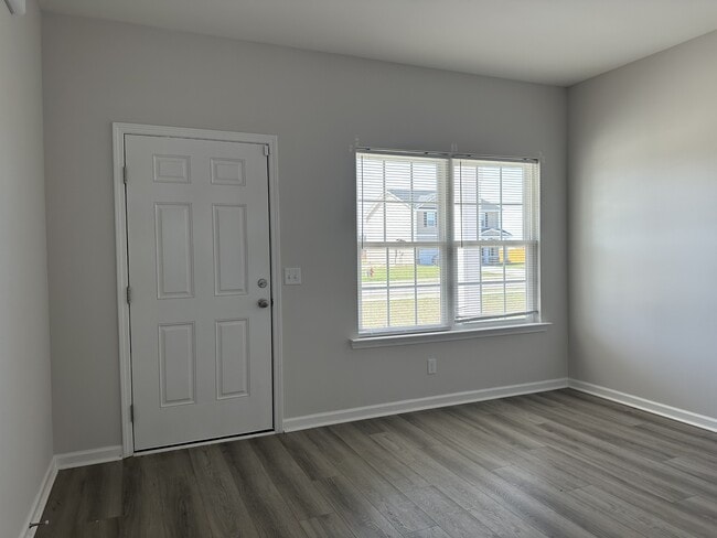 Photo - 96 Deerfield Dr NE