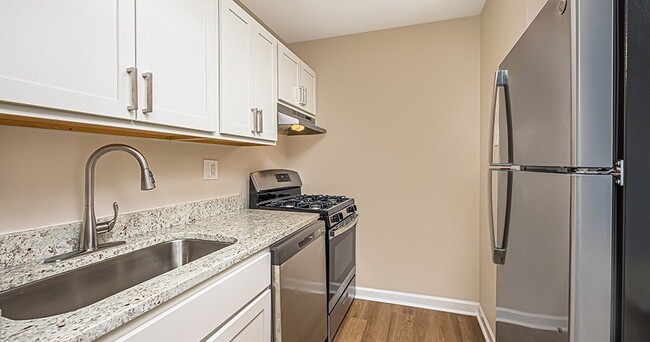 Prentiss Creek at Downers Grove Apartments