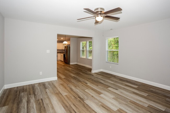 Photo - 400 E Louisiana Ave