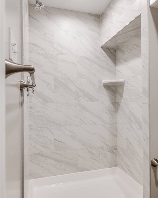 Photo - 25 S Jefferson St Unit Apt. B