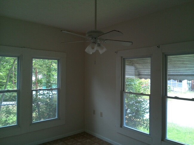 **UPCOMING**4 bedroom / 2 bathroom Home fo... - **UPCOMING**4 bedroom / 2 bathroom Home fo...