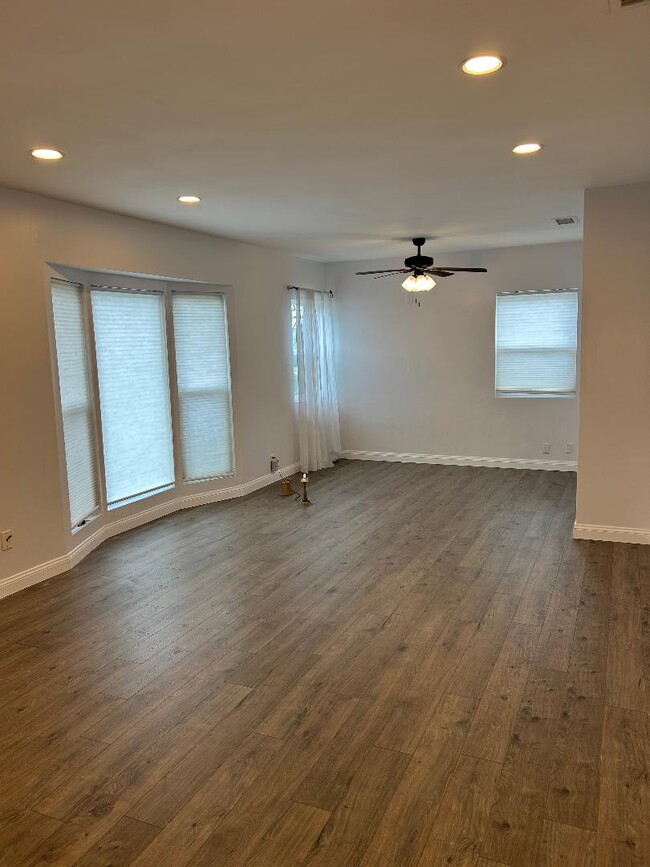 Photo - 2303 Graydon Ave