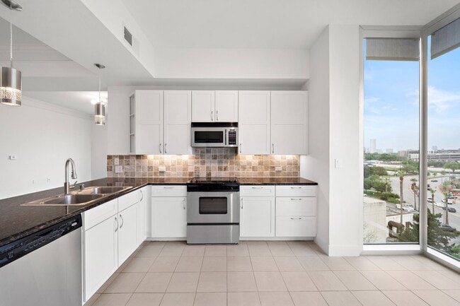 Photo - 3333 Allen Pkwy Unit 801