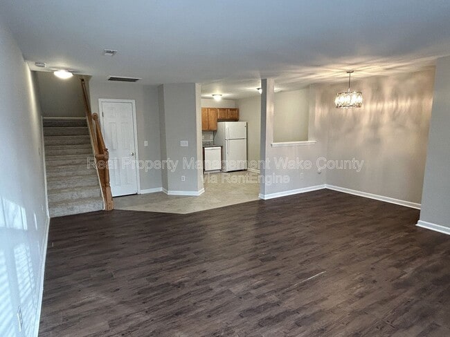 Photo - 2920 Barrymore St