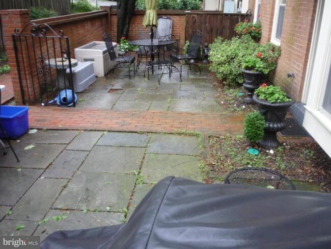 Photo - 2540 Fairfax Dr