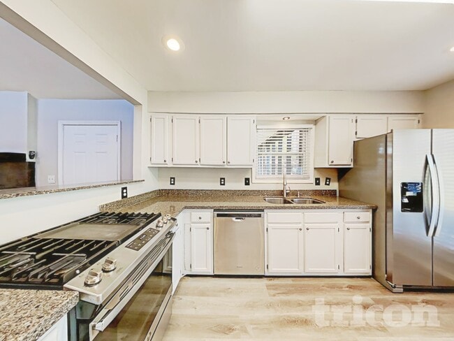 Photo - 567 Shannon Green Cir SW