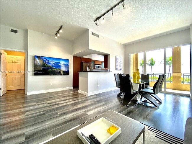 Building Photo - 2080 S Ocean Dr Unit 111