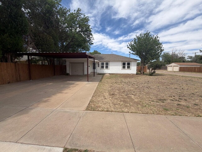 Building Photo - 3502 26th St