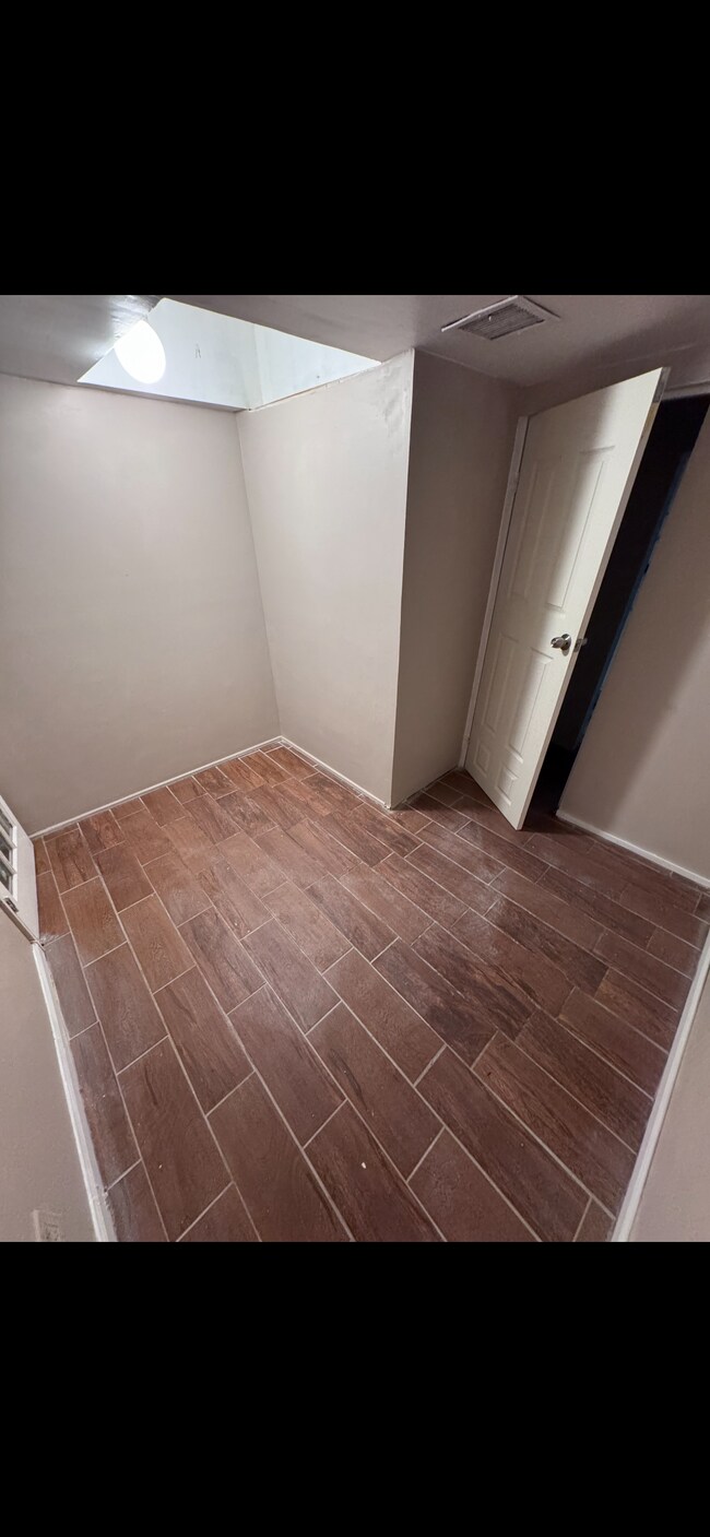 Photo - 283 Linwood Ave