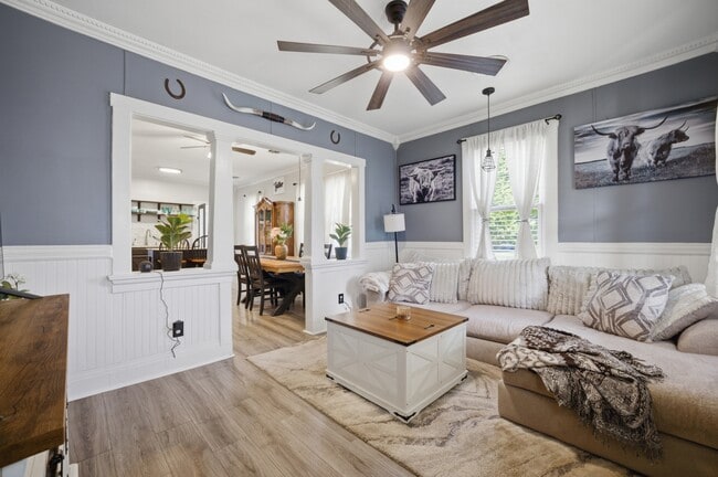 Building Photo - 1080 Green St