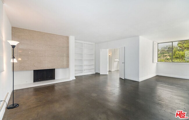 17366 Sunset Blvd Unit 201