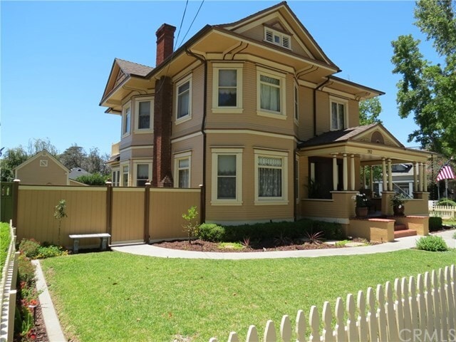 Photo - 192 N Shaffer St