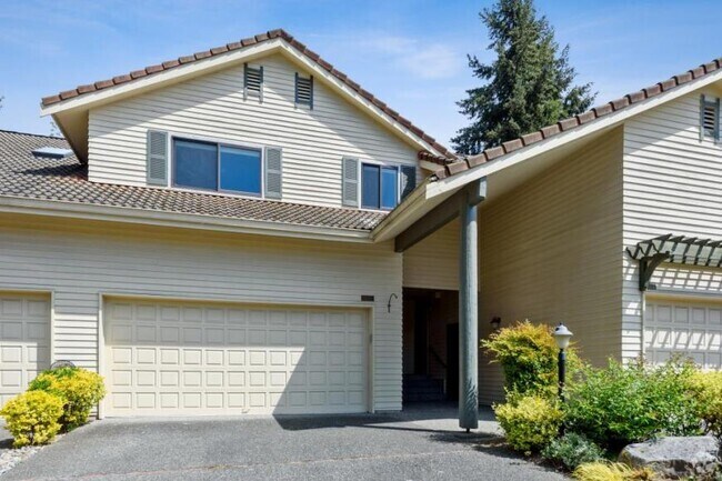Building Photo - 3 bedroom in Bellevue WA 98007 Rental