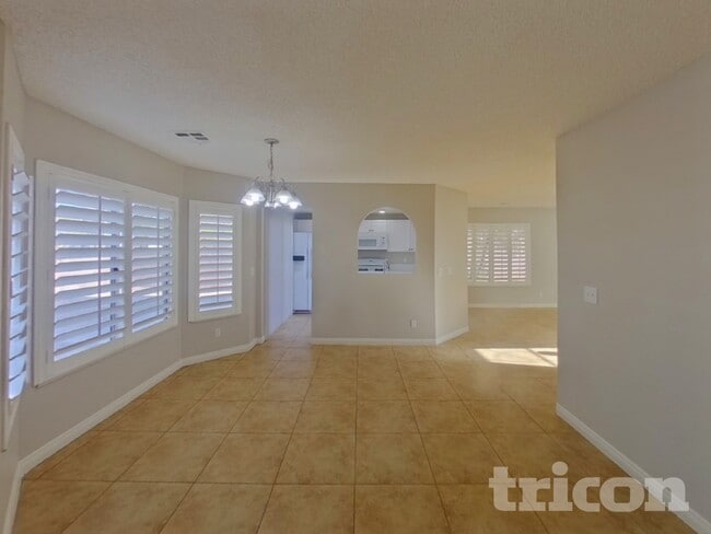 Photo - 1446 Lodgepole Dr