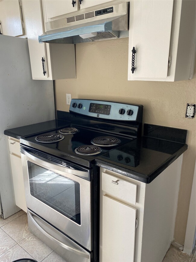 Photo - 7952 Grove Ridge Dr