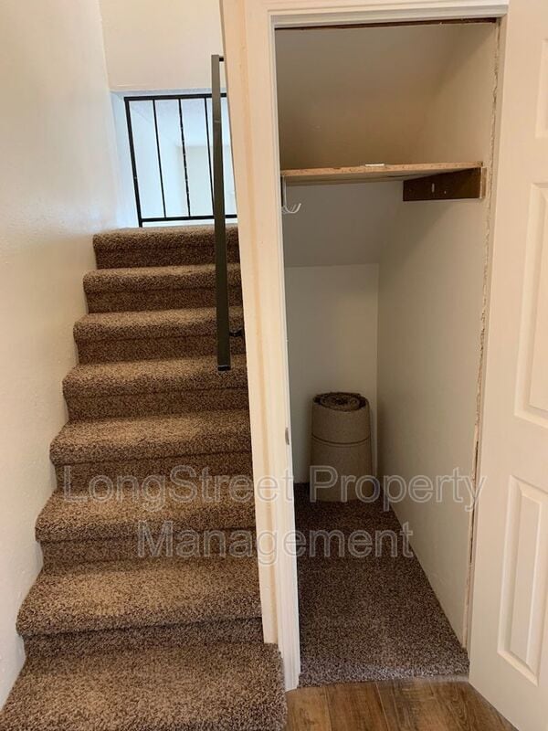 Photo - 3161 N Shore Dr SE