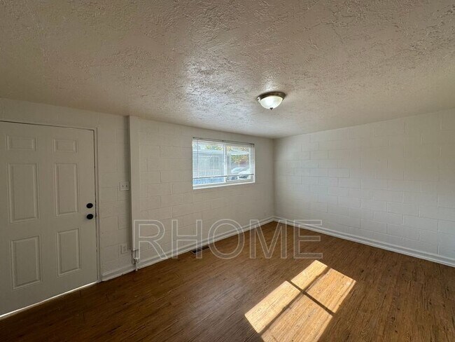 Photo - 2725 S Edison St Unidad APT #2