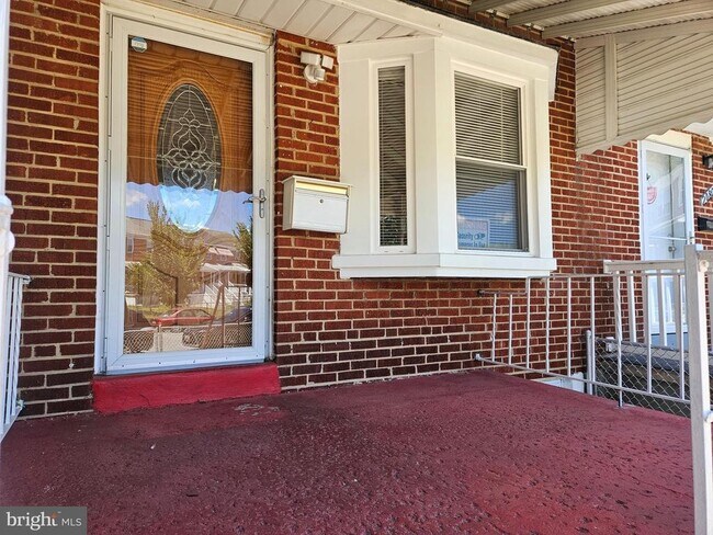 Photo - 2082 Jasmine Rd