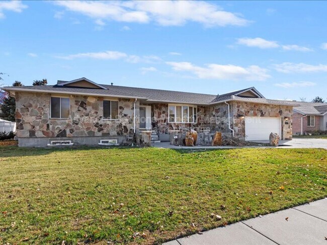 Photo - 6837 Creekcove Way