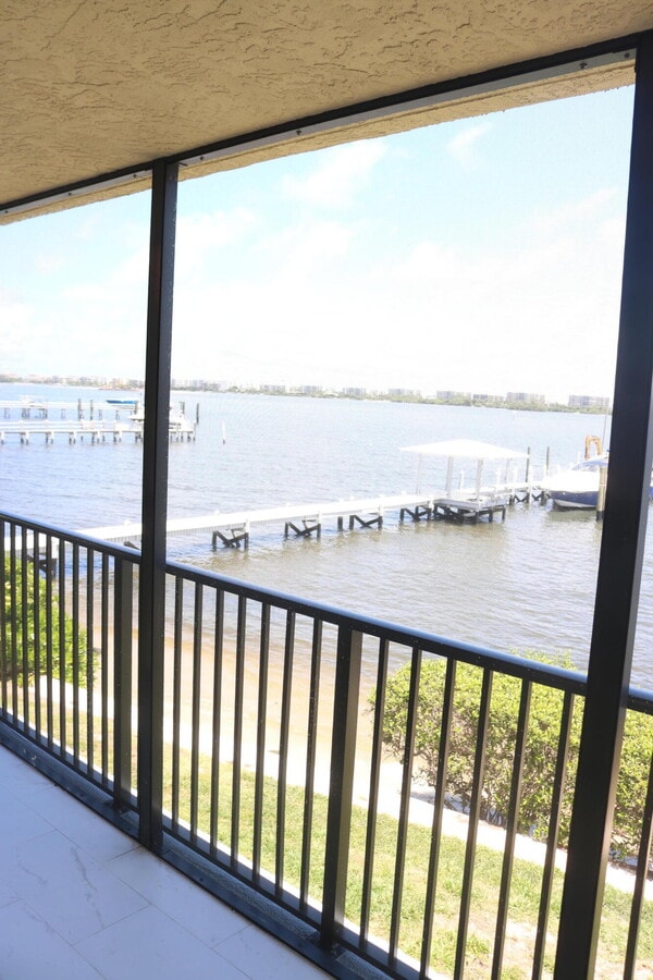 Photo - 896 N Federal Hwy Unit 224