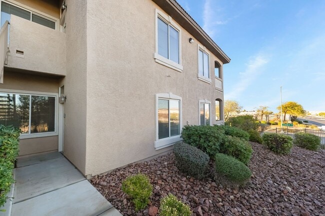 Photo - IMMACULATE 2 BEDROOM CONDO IN HENDERSON!