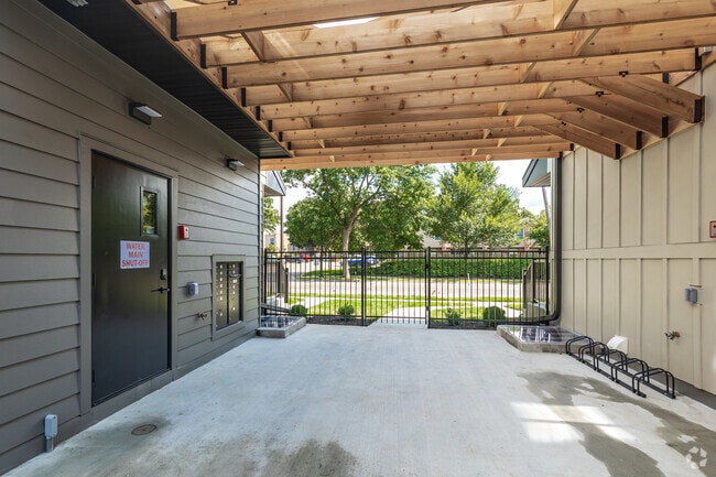 Courtyard - Mail Area and Bike Storage