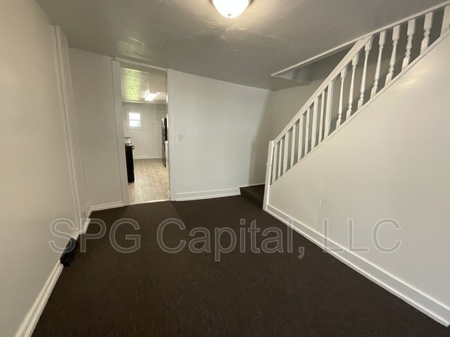 Photo - 443 S Duke St