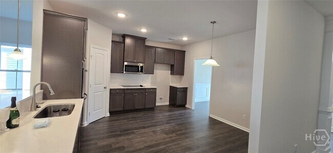 Photo - 123 Chilburn Cir