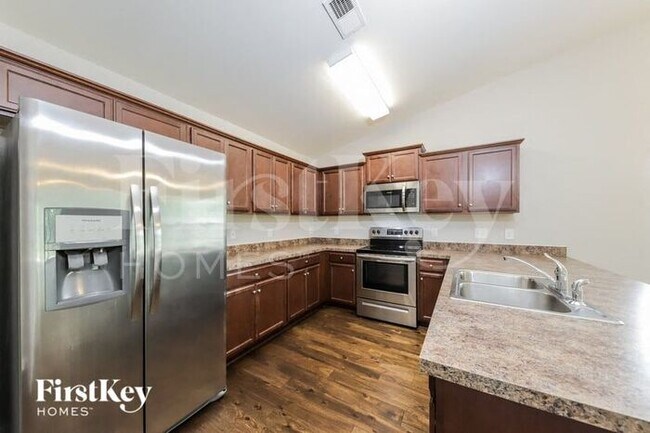 Photo - 1049 Solstice St