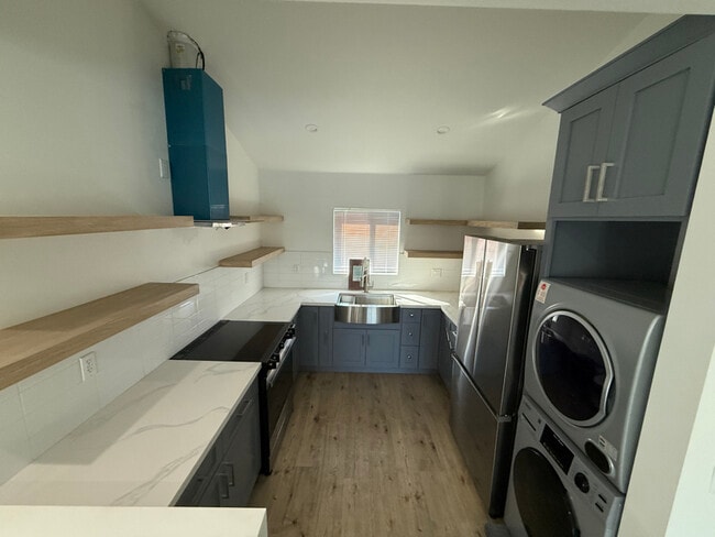 Photo - 6519 Broadway Ave