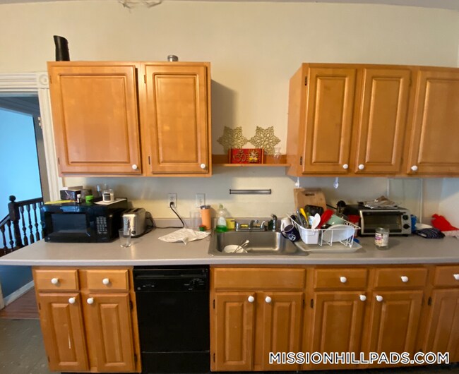 Photo - 140 Calumet St Unit 3