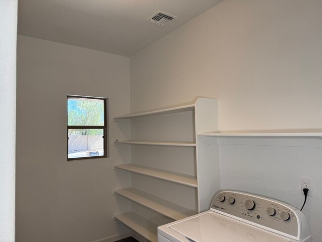 Photo - 33190 N Cherry Creek Rd