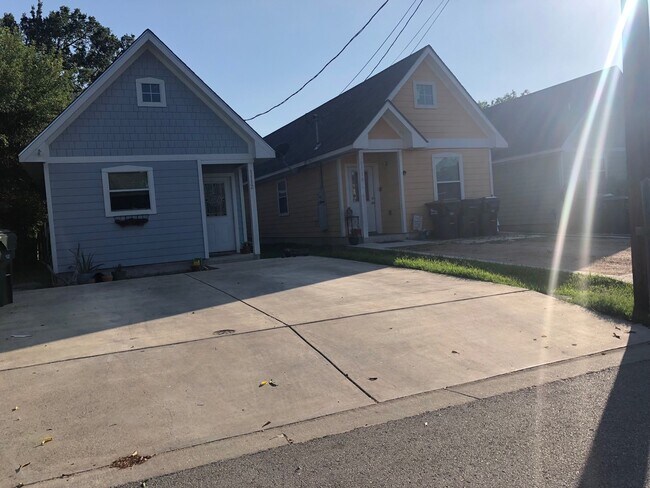 Photo - Adorable 2 Bed 1 Bath Home