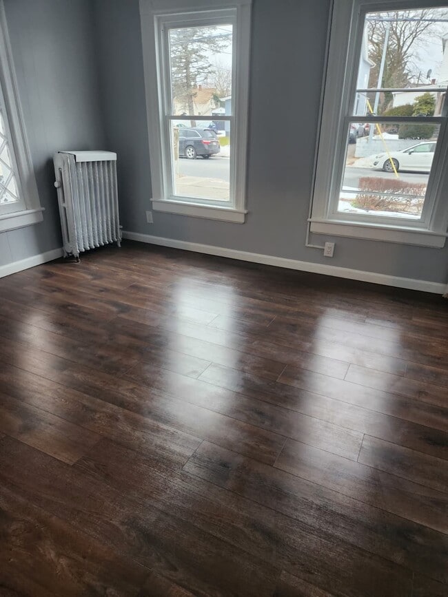 Possible bedroom or living room - 55 Worrall Ave Unit Apt 1