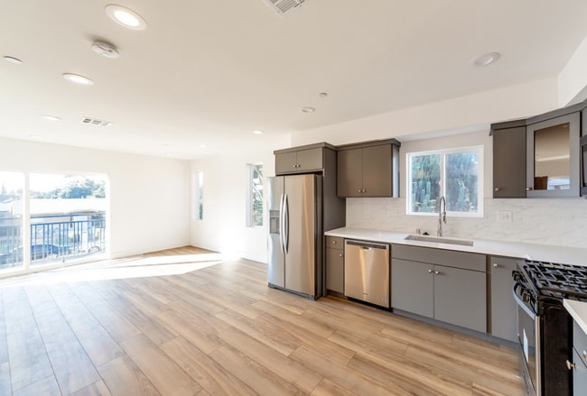 Photo - 2808 S Redondo Blvd