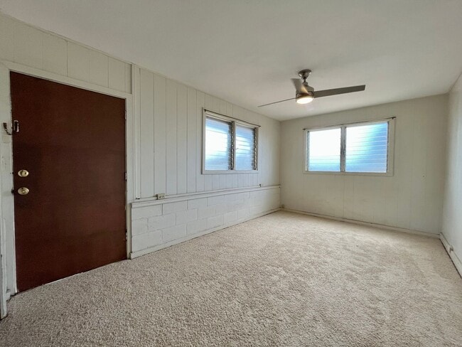 Building Photo - Pearl City - 2BR, 1BA House on Duplex Lot w/ 2 Parking Garage