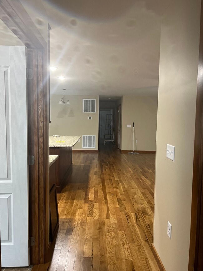 Photo - 90 Hanshew Ln