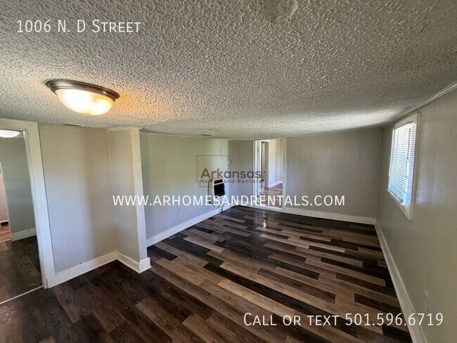 Photo - 1006 N. D Street-