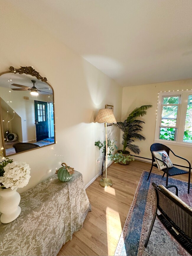 Living Room - 91 Faith St Unit 91
