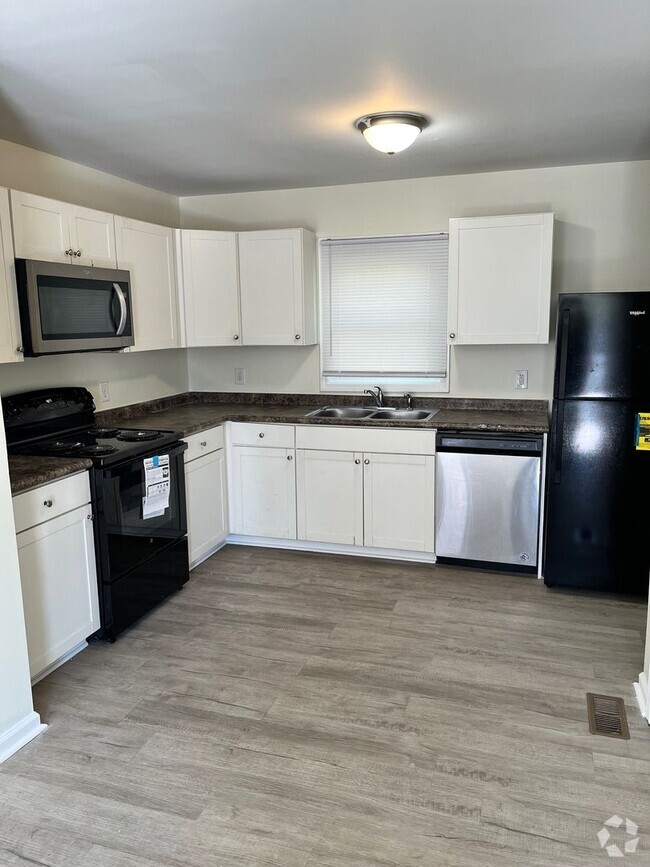 Building Photo - 9 Fisher Pl Unit A Rental
