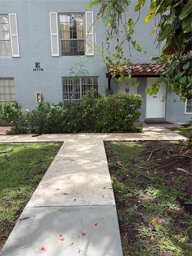 Photo - 10778 N Kendall Dr