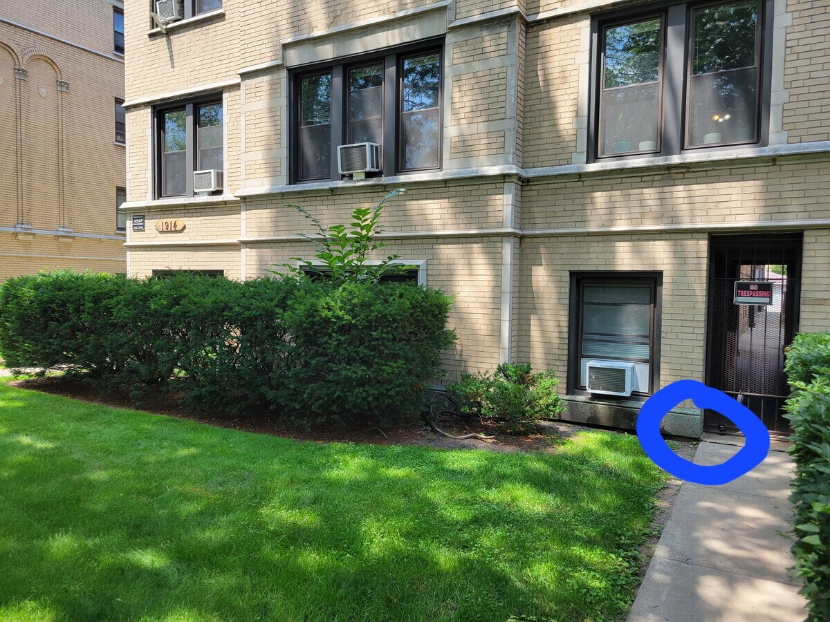 Photo - 1914 W Morse Ave Condo Unit 1S