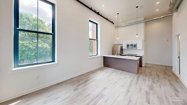 Photo - The Roseville